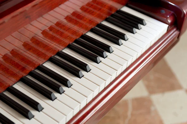Podświetlane klawisze fortepianu — Zdjęcie stockowe