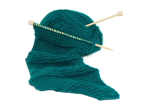 Scarf on knitting needles with a ball of wool — Stock Photo, Image