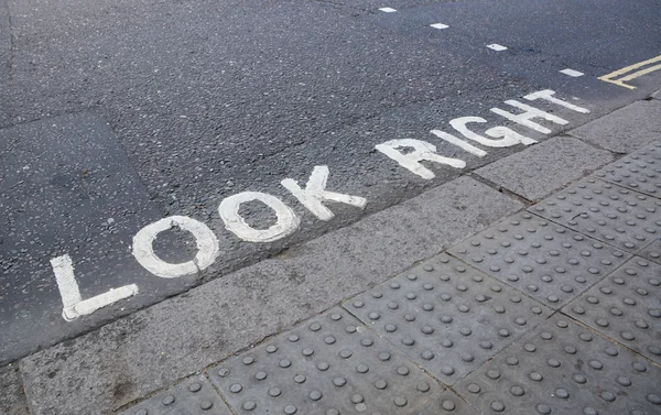 Look Right at a pedestrian crossing — Stock Photo, Image