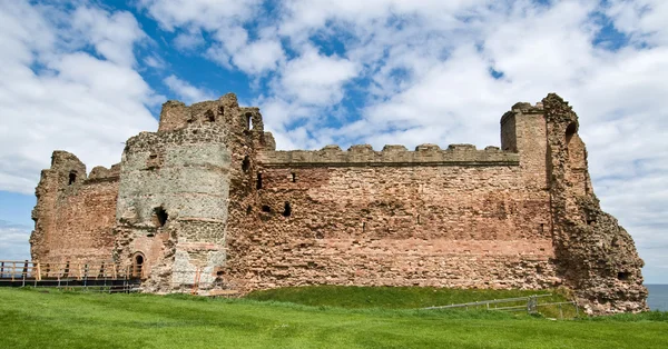 Замок Танталлон (Шотландия) ) — стоковое фото