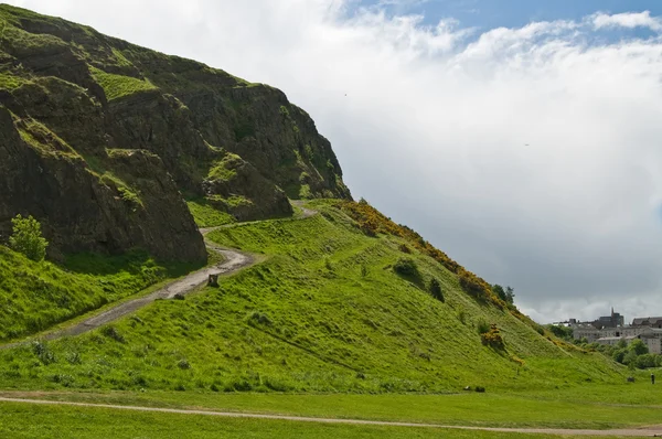 The slope of a hill in Holyrood Park — Stock Photo, Image