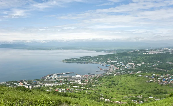 Vue de la colline de Mishennaia à Petropavlovsk Kamchatsky — Photo