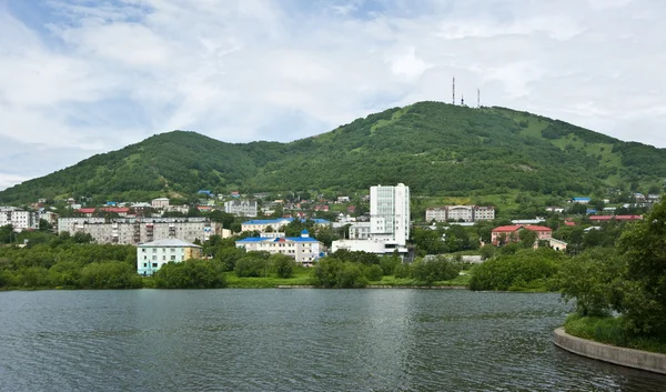 View of Petropavlovsk Kamchatsky Kultuchnoe lake and Mishennaia hill — Stock Photo, Image