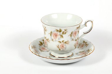 fincan tabağı ile çay fincanı