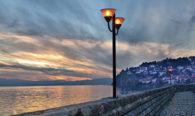 Deniz güneş battıktan sonra demirleme