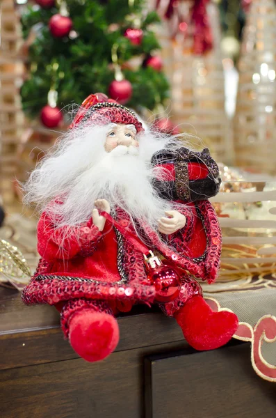 Impressionante Natale e decorazione di Capodanno con Babbo Natale rosso s — Foto Stock