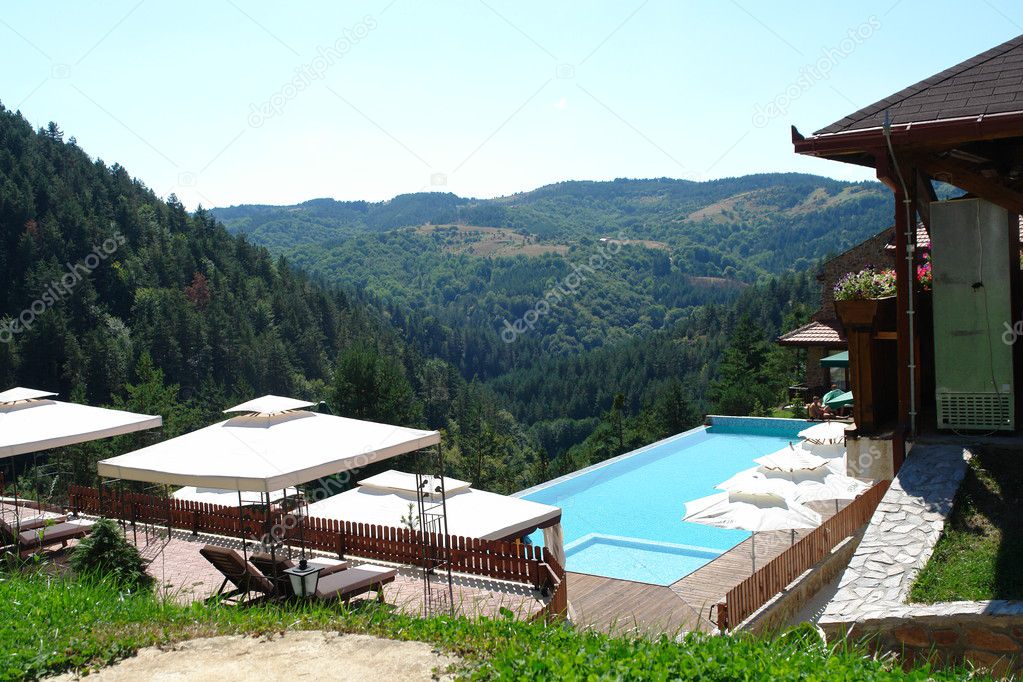 Villa with pool in the mountains