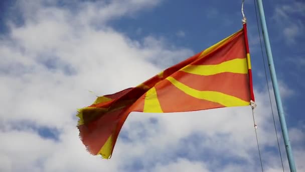 Bandera de Macedonia ondeando — Vídeo de stock