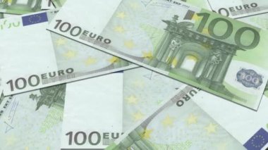100 euro banknot üst üste.