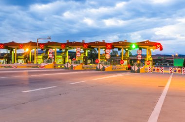 Toll booth istasyonu