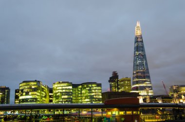 Londra manzarası ve shard gökdelen