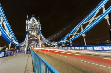 Londra Kule Köprüsü