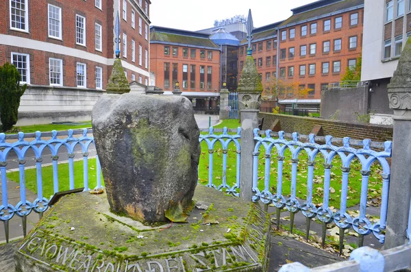 Beroemde koning uitspraak steen in kingston, Londen — Stockfoto