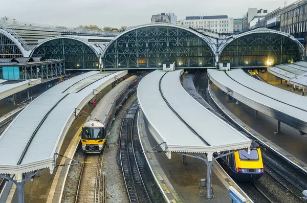 Londra'nın Paddington Tren İstasyonu