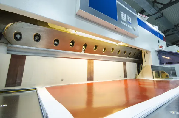 dokunmatik ekran ile modern kağıt Giyotin