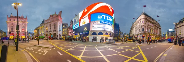 Piccadilly Circus in London — Stock Photo, Image