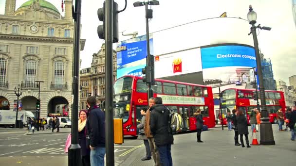 Piccadilly Circus em Londres — Vídeo de Stock