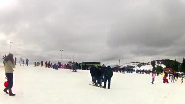 Estación de esquí de invierno — Vídeos de Stock