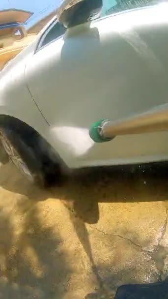 Worker Washing Car — Stock Video