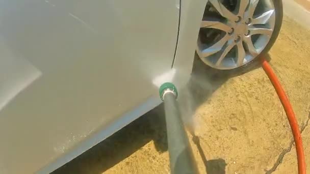 Worker Washing Car — Stock Video