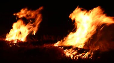 ateş gerçek yanık ateş yakmak