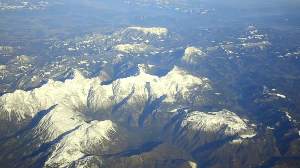 Alpes montañas aéreas — Vídeo de stock