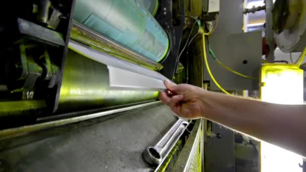 Máquina de tipografia de imprensa de impressão Roto — Vídeo de Stock