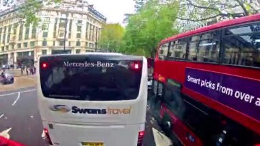 Çift katlı otobüs sürücüsü Londra
