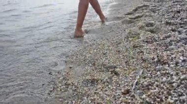 kadın ayak plaj yapma