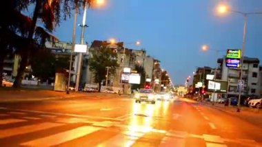 şehrin sokaklarında gece yolculuğu