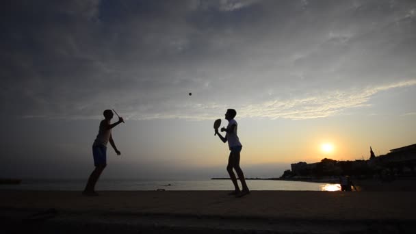 Beach tempo libero gioco di tennis . — Video Stock