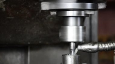 bazı çelik parçası freze endüstriyel cnc makinesi
