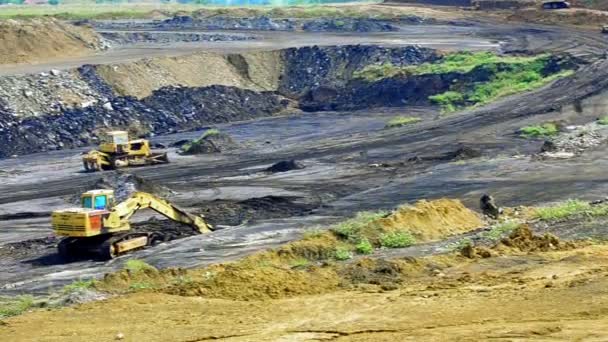 Mina de carvão de lenhite poço aberto — Vídeo de Stock