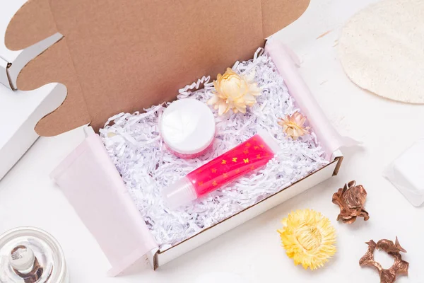 Κουτί Συσκευασίας Χαρτοκιβωτίων Για Μικρές Επιχειρήσεις Lipgloss — Φωτογραφία Αρχείου