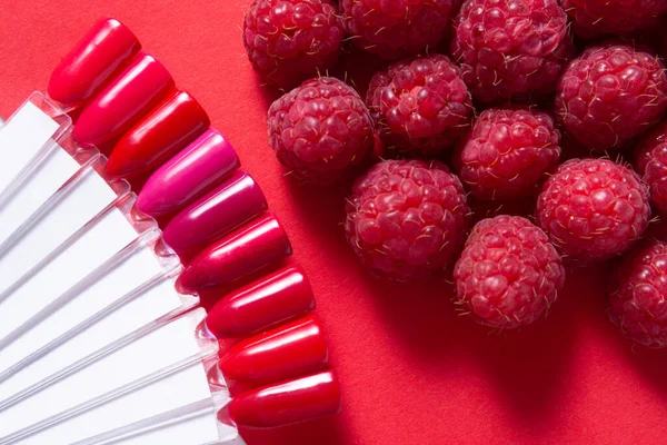 Muestras Esmalte Uñas Grabadas Con Frambuesa Roja — Foto de Stock