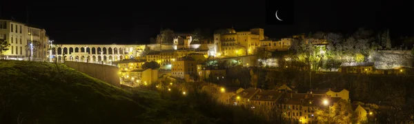 Fotografía panorámica nocturna de Segovia —  Fotos de Stock