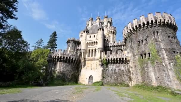 Bilbao, Spain - September 24, 2021: Castle of Butron, Basque country, Spain. — Stock Video