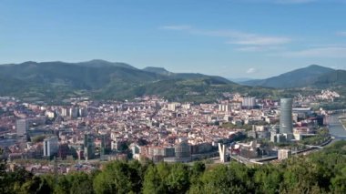 Biscay, Bask bölgesindeki Bilbao şehrinin panoramik manzarası. İspanya