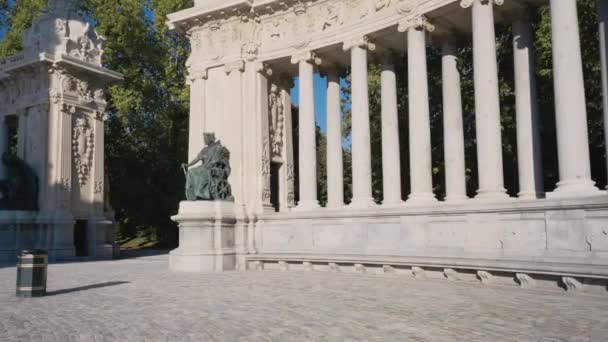 Alfonso XII Pomnik Parque del Buen Retiro w Madrycie. — Wideo stockowe
