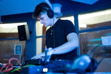 deejay parti karıştırma