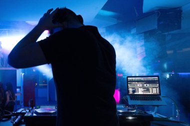 deejay parti karıştırma