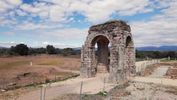 Extremadura, İspanya 'daki Caparra' nın Roma harabelerinin havadan görünüşü. — Stok video