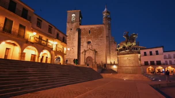 Piazza principale di Trujillo al crepuscolo. Famoso borgo medievale in provincia di Caceres, Spagna — Video Stock