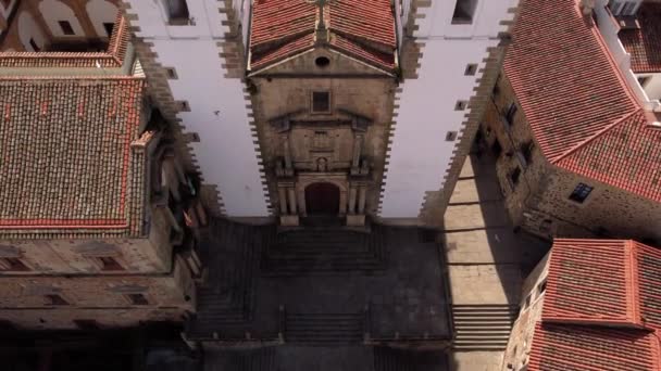 Vista aérea de la iglesia de San Francisco Javier, ciudad de Cáceres, Extremadura, España. — Vídeos de Stock