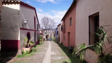 Extremadura, İspanya 'nın Caceres eyaletindeki terk edilmiş Granadilla köyü..