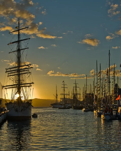 Porto de Bergen à luz do sol — Fotografia de Stock