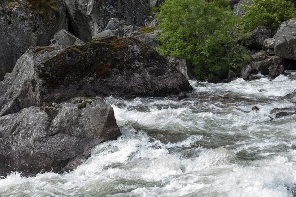 Ríos y cascadas en Noruega — Foto de Stock