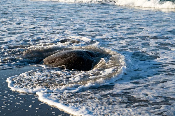 Sten i havet — Stockfoto