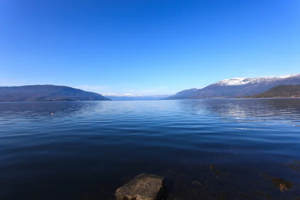 峡湾和高山 — 图库照片