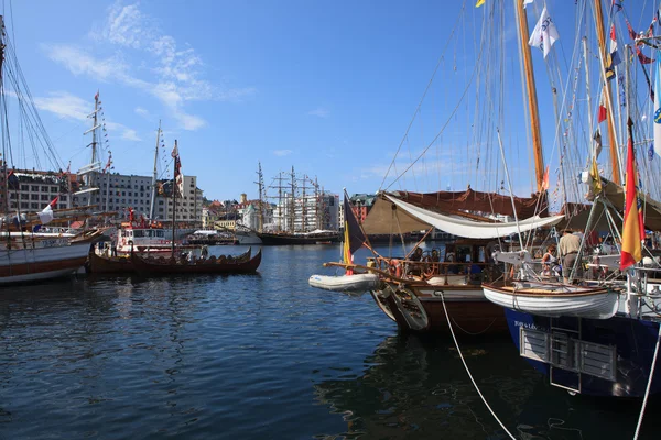 Bergen uzun gemi yarışları Telifsiz Stok Fotoğraflar